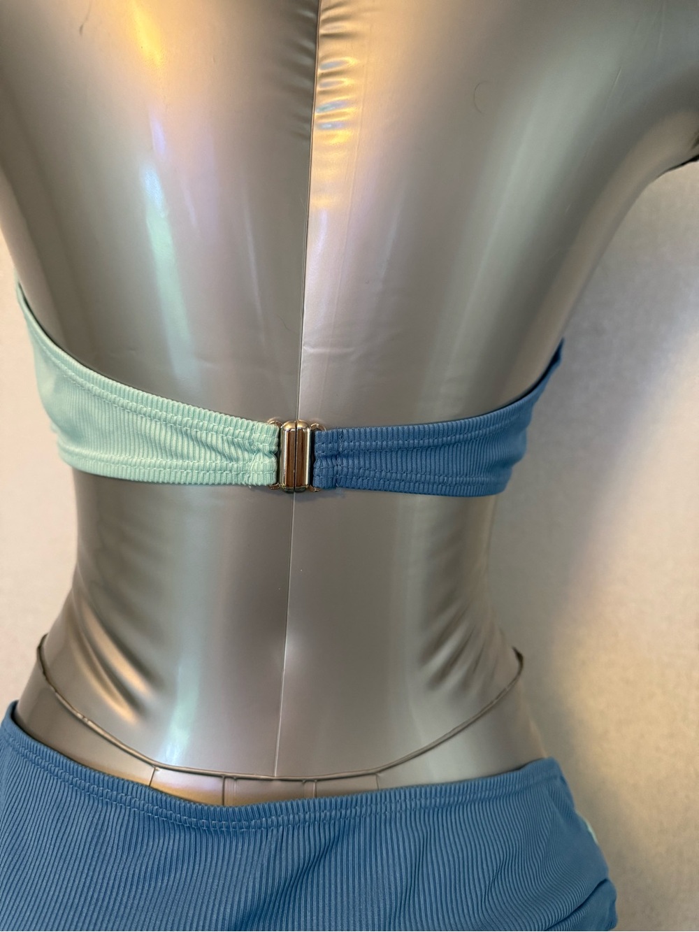 Two-Tone Blue Ribbed Bikini Set
#1 - Picture 6 of 15